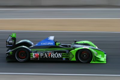 #9 Highcroft Racing Acura braking for T2