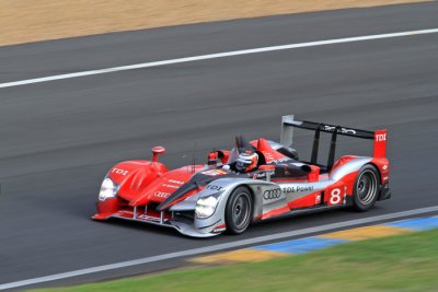 Audi R15 in the Esses