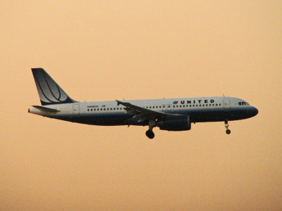 United Airbus 320