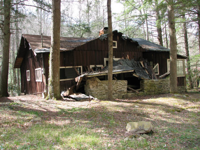 Remaining houses in Elkmont falling apart