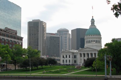 The old St Louis County Courthouse and surroundings