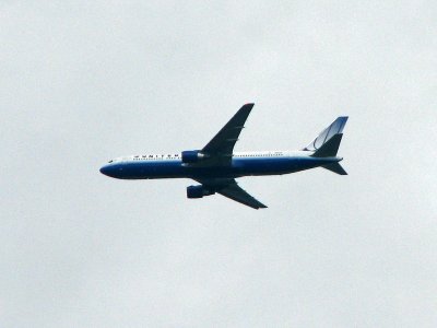 United jet headed to Dulles