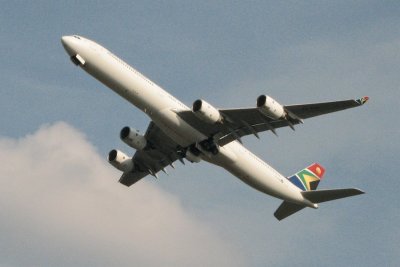 South African A340 reaches for the sky