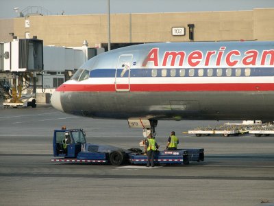 American 757 gets ready to roll
