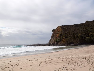 Cliff on the south end of the bay