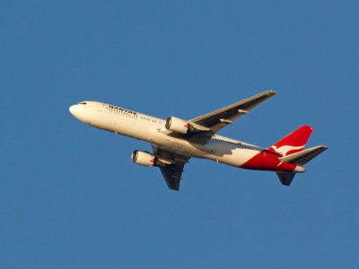 Qantas unidentified aircraft type