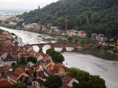 Bridge across the Neckar from another angle