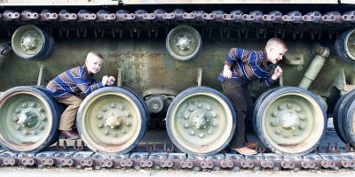 Tank Tracks 10x5.jpg