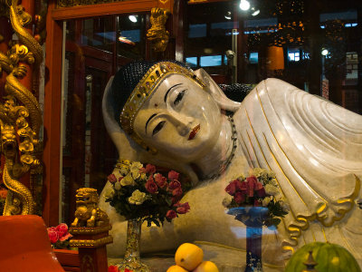 Jade Buddha Temple - Reclining Buddha in marble