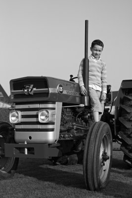 Seppe-tractor2-bw.jpg