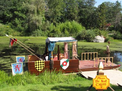 RF 10 queens barge.jpg