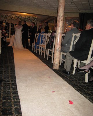 DL the aisle.jpg