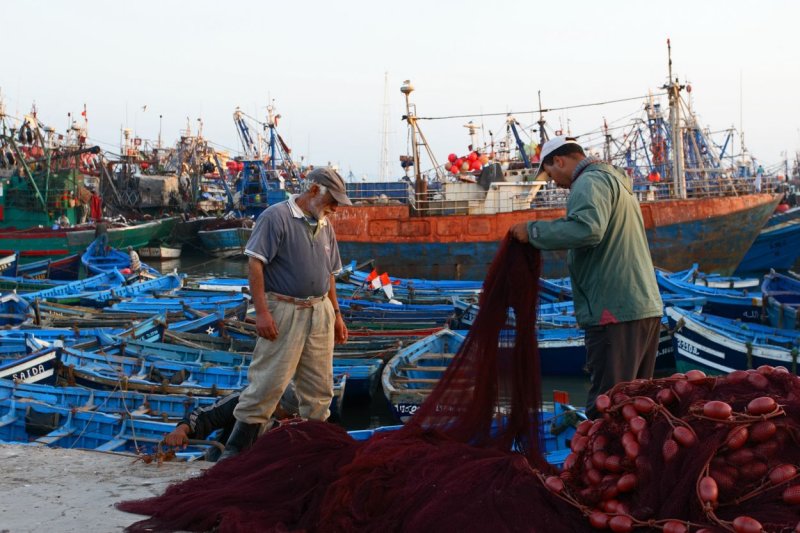 Preparing  the fishing nets
