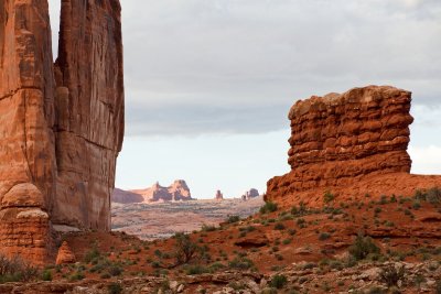 Arches NP -- lower end of Park Avenue trail