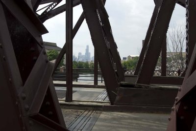 Cortland bridge looking south