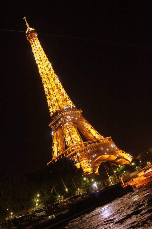 eiffel by night.jpg