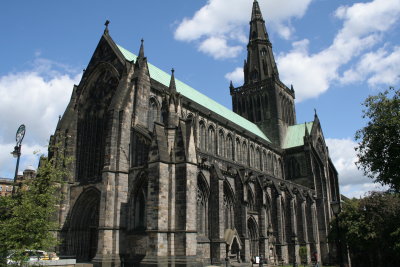 glasgow cathedral side view.jpg