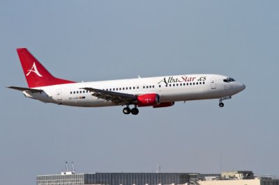B737-408_ECLAV_LAV.jpg