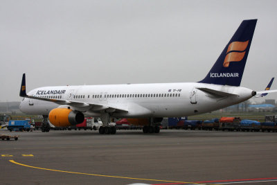 B757-256_TFFIR_ICE_001.jpg