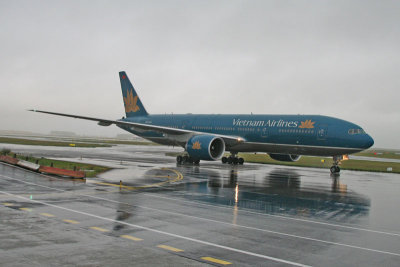 B777-2Q8ER_VNA150_HVN_901.jpg