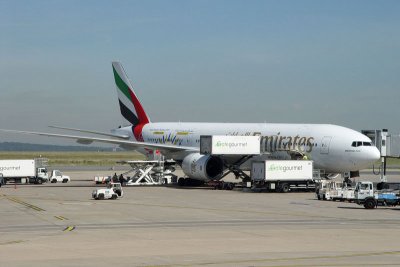 B777-21HER_A6EMH_UAE_501.jpg