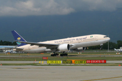 B777-268_HZAKK_SVA_801.jpg