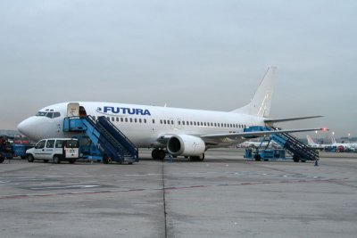 B737-4Q8_ECJNU_FHA_701.jpg