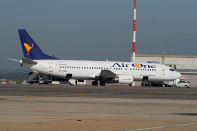 B737-4Y0_EICWW_ADH_701.jpg