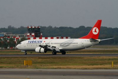 B737-4Y0_TCJEU_THY_801.jpg