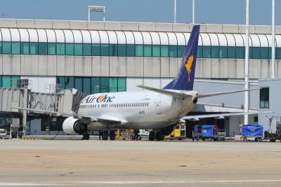 B737-49R_EIDOS_ADH