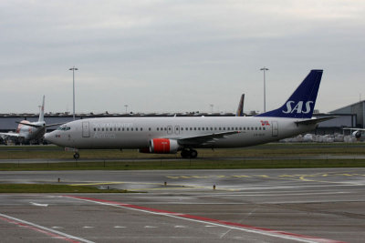 B737-405_LNBUF_SAS