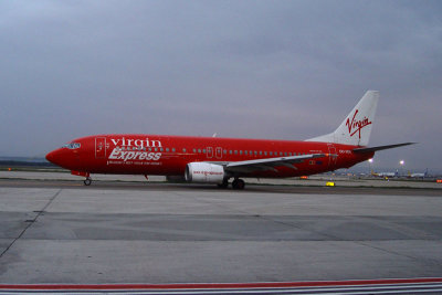 B737-405_OOVEK_VEX