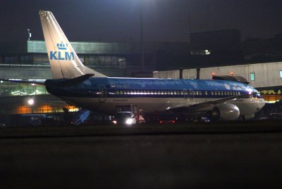 B737-406_PHBTC_KLM