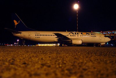 B737-436_GDOCB_ADH