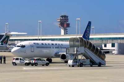 B737-484_SXBKC_OAL