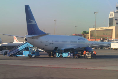 B737-5H6_LVBBN_ARG_803.jpg