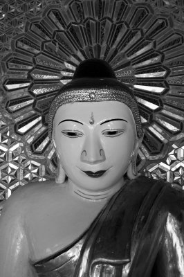 buddha at Shwedagon