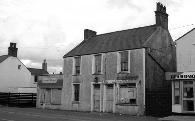 Siop Mace Llanfairpwll 1986.jpg