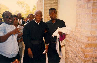 Pere Jean Pierre Louis Funerailles - 02.jpg