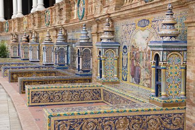 Each of the 50 provinces of Spain has a tiled alcove on Plaza de España