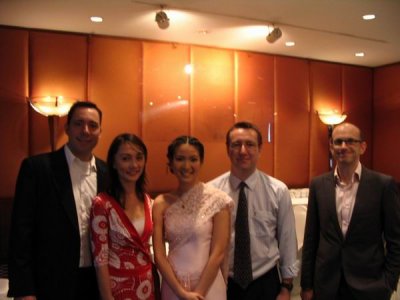 Four HKU MBAs and Lee (on the right)
