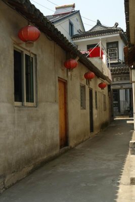 Zhou Zhuang - by now we get to the actual town, before it was new developments built to increase the tourist space available