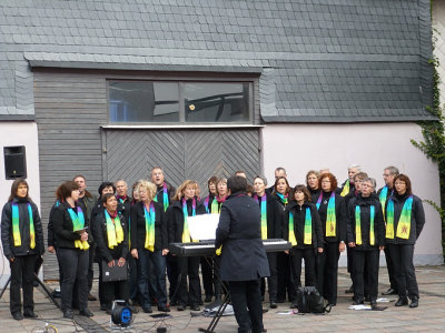 20120922114000-Pb.jpg