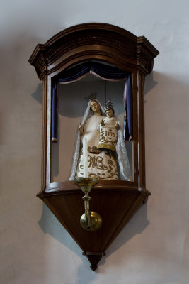 Mariabeeld in nis