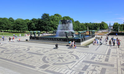 The fountain and the maze