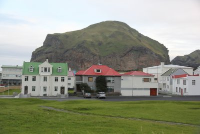 Vestmannaeyjabær. Early morning