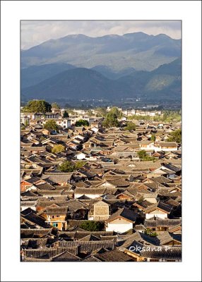 Lijiang-roofs-1.jpg