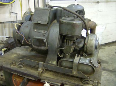 Signal corps power unit PU-6/TPS-1 left front