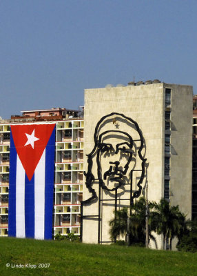 Che Guevara revolutionary hero
