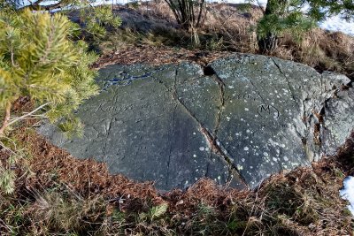 Hllristning av Maria Eriksson  N 59 23.845', E 17 55.355'